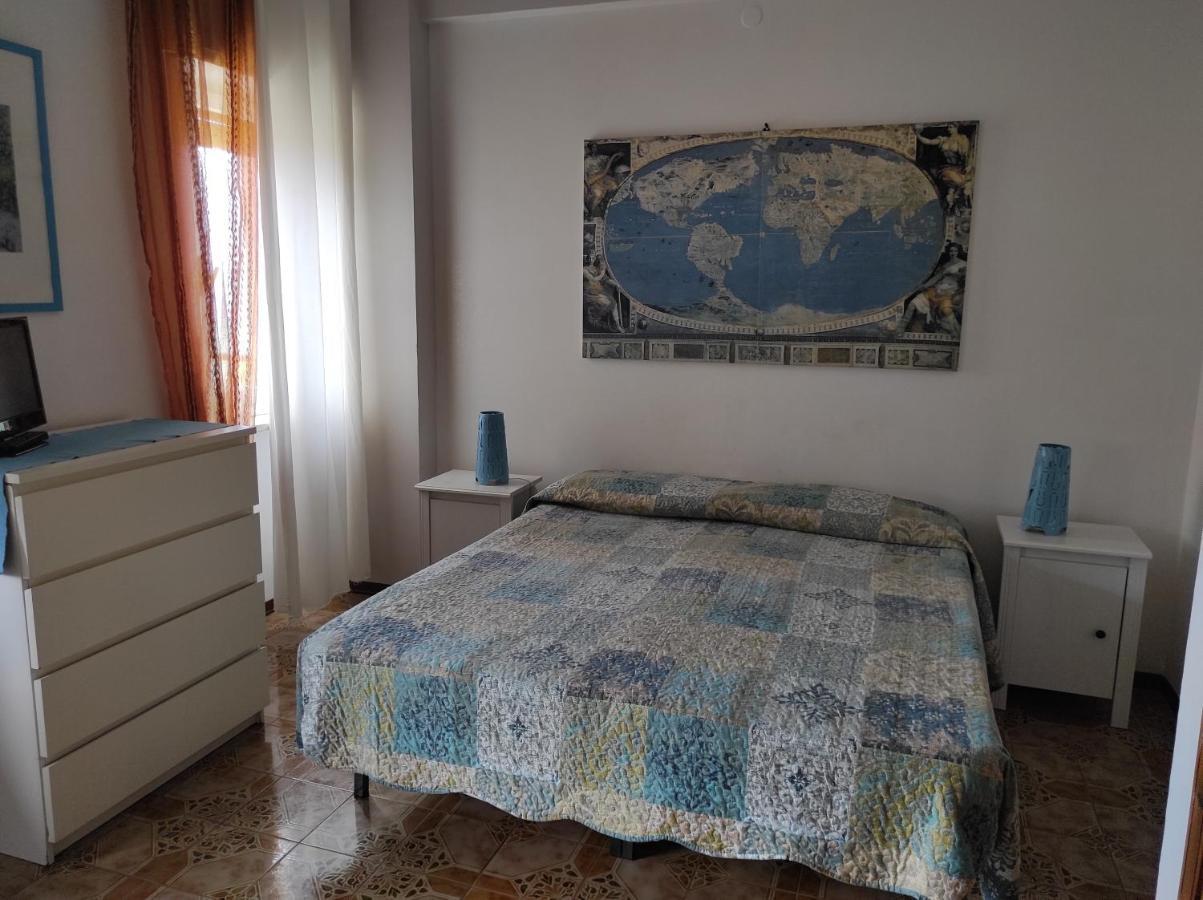 B&B Residenza Leonardo Фальконара-Мариттіма Екстер'єр фото