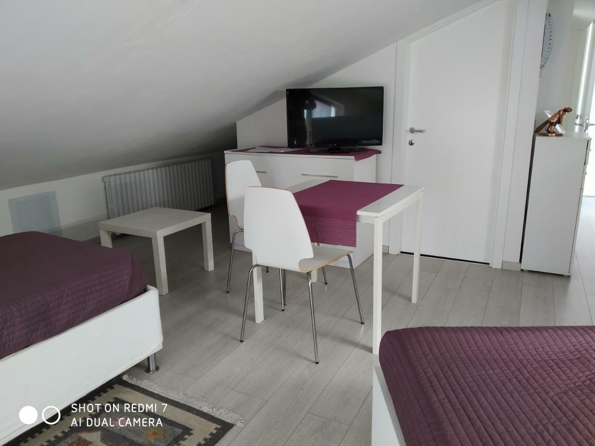 B&B Residenza Leonardo Фальконара-Мариттіма Екстер'єр фото