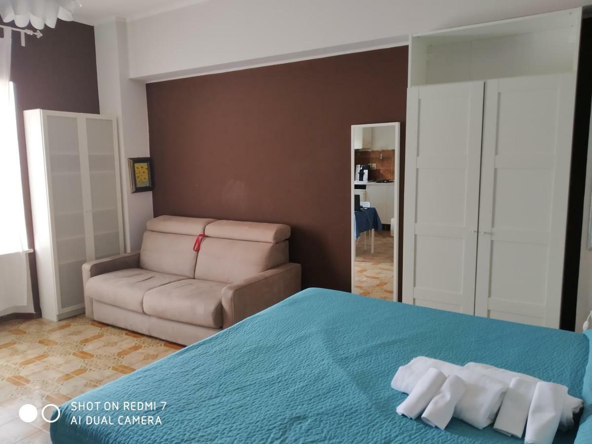 B&B Residenza Leonardo Фальконара-Мариттіма Екстер'єр фото